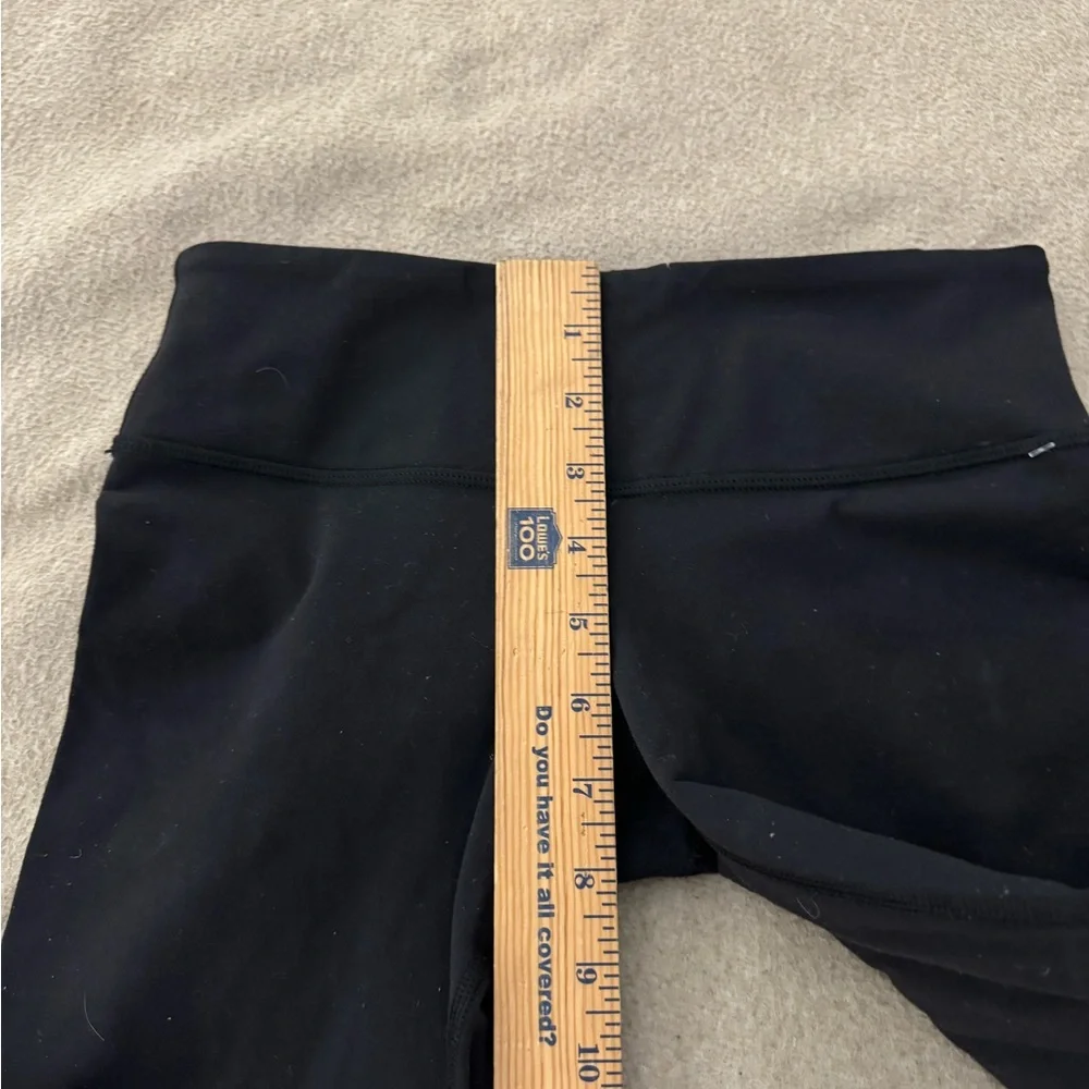 LuluLemon Black Fast and Free Capri Leggings Women Size 4 Gym Workout